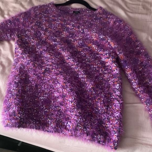 Purple, fuzzy sweater - Picture 2 of 4